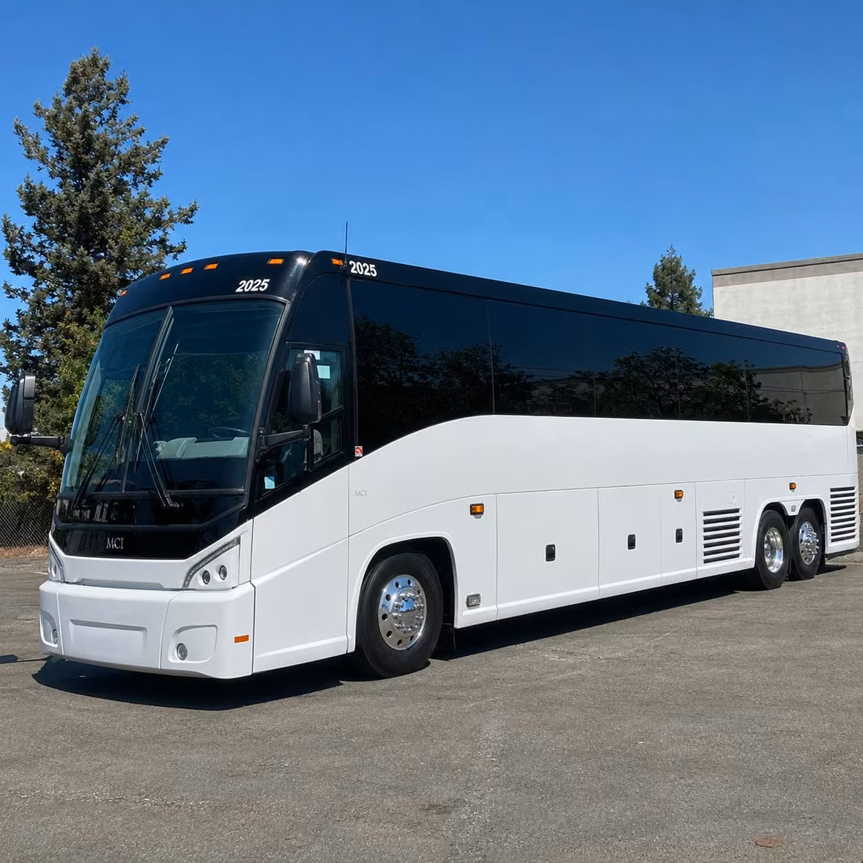 charterbusrentaldallastx com can handle multi day bus trips and overnight group travel from dallas
