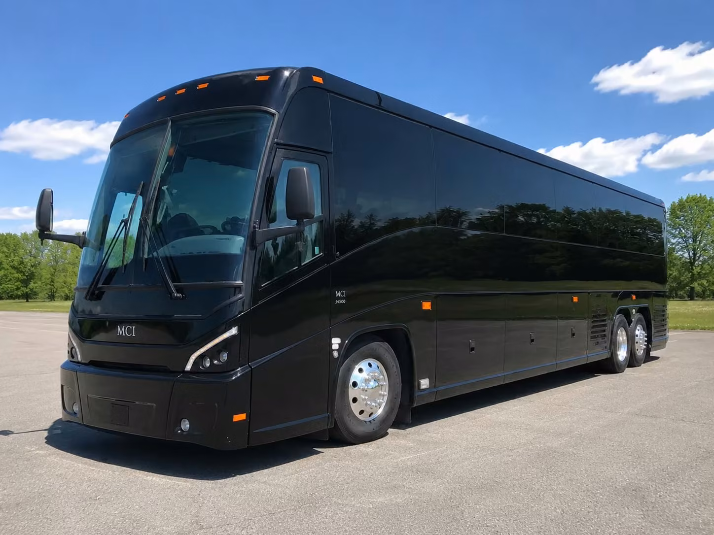 employee shuttle services that keep your dallas workforce moving